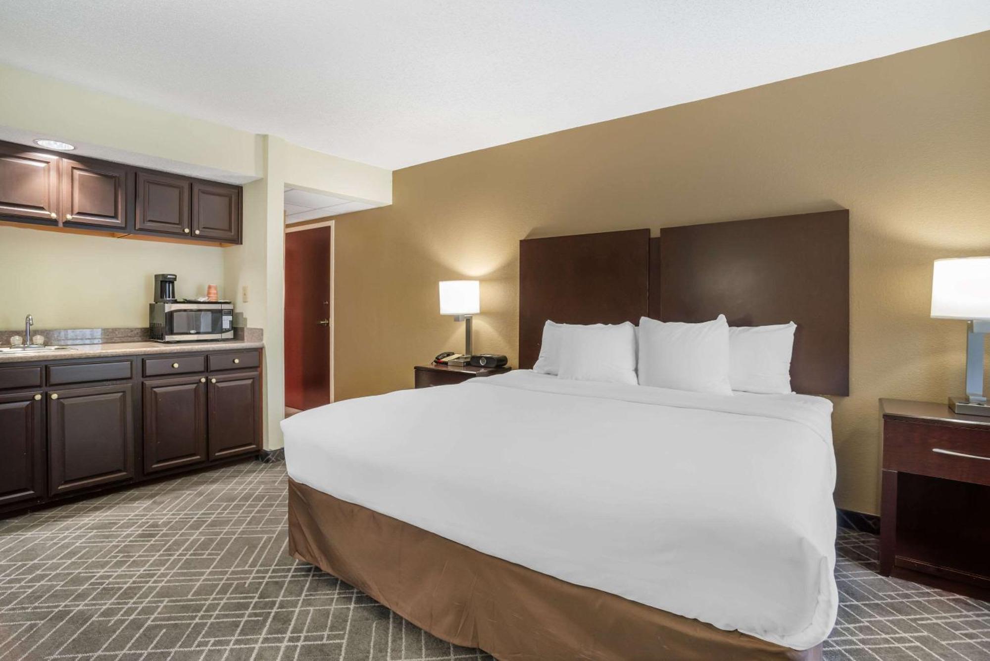 Comfort & Norman Hotel Cornelius